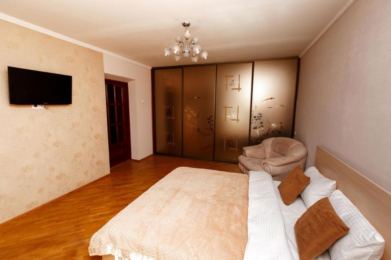 Сонячна Квартира На Княжому Затоні Kiew Exterior foto